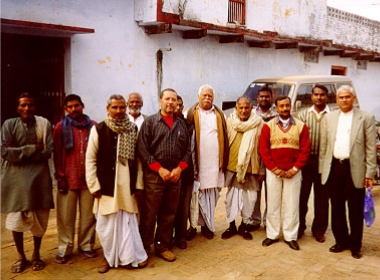 Visitors and residents of the village Mirdha